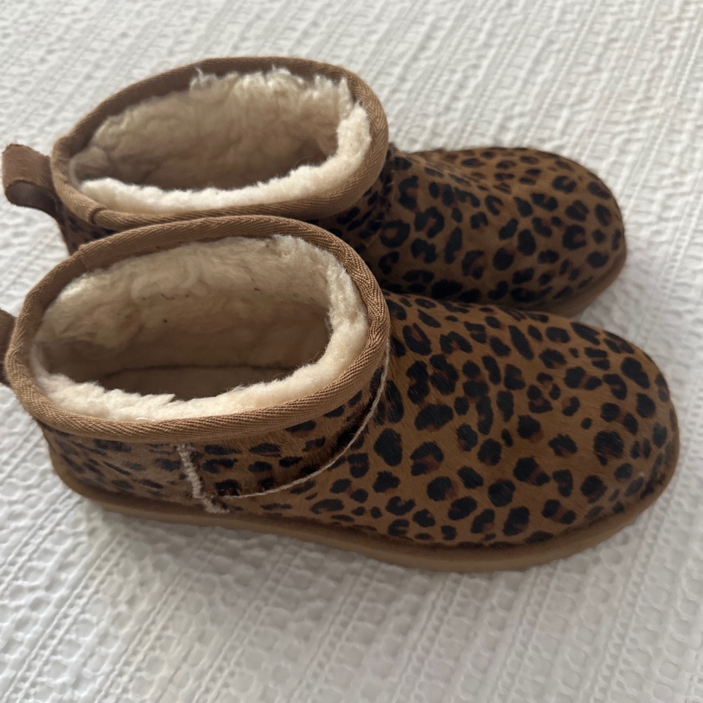 Ugg -ultra mini leopard